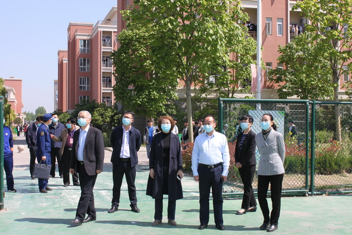 市政府副市长刘博夫到安徽省宿州工业学校慰问教职工(图2)