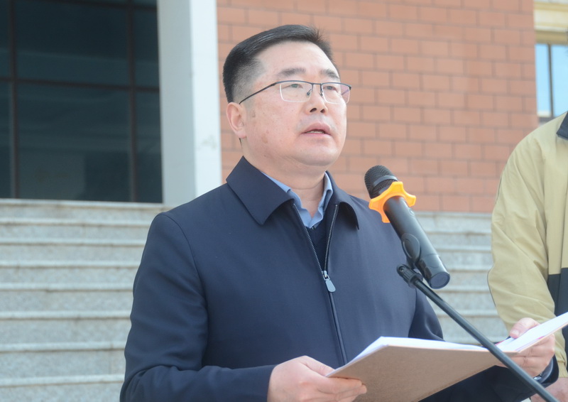 不负春光向阳生  踔厉笃行启新程-宿州工业学校举行新学期第一次升旗仪式(图2)