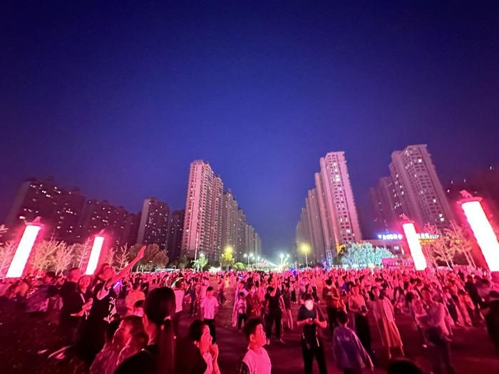 无人机表演拉开了宿州2023年职业教育活动周的序幕(图2)