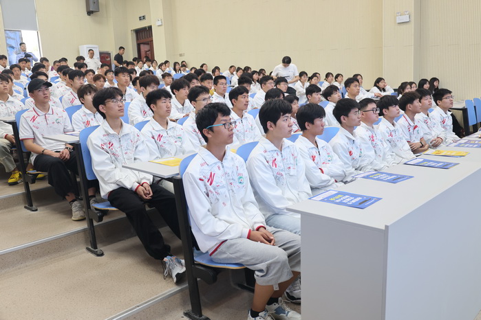 预防电信诈骗，提高安全意识  ——宿州工业学校成功举办“预防电信网络诈骗宣传教育进校园”系列活动(图4)