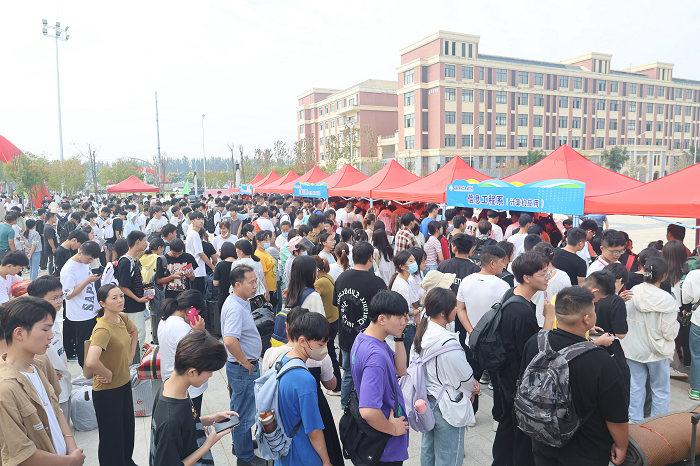 新学期，新启航 ——宿州工业学校喜迎2023级新生报到入学(图2)