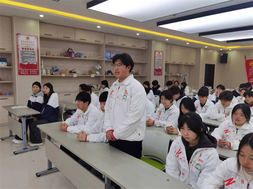 弘扬雷锋精神,让青春在奉献中绽放 ——宿州工业学校开展“3·5”学雷锋主题团日活动(图3)