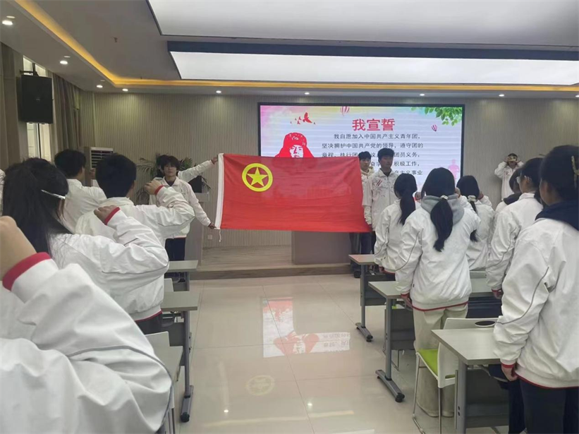 弘扬雷锋精神,让青春在奉献中绽放 ——宿州工业学校开展“3·5”学雷锋主题团日活动(图4)