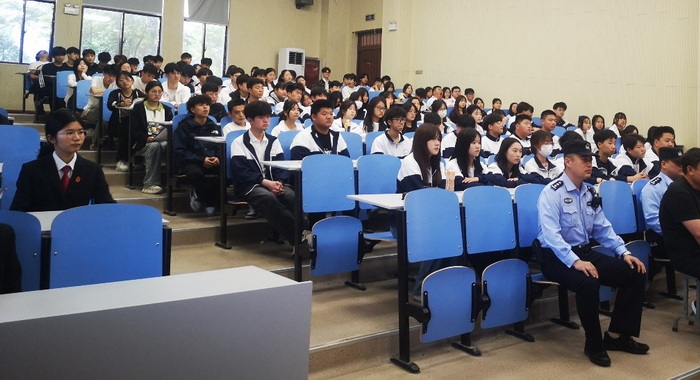 “护航青春、同心反诈” ——巡回法庭走进宿州工业学校(图3)