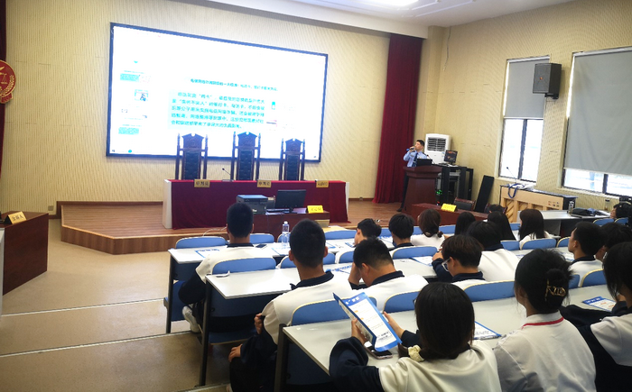 “护航青春、同心反诈” ——巡回法庭走进宿州工业学校(图4)