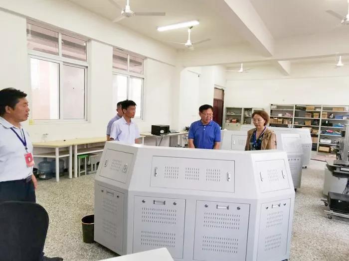 市退役军人事务局领导来宿州工业学校视察指导退役士兵职业技能培训准备工作(图2)