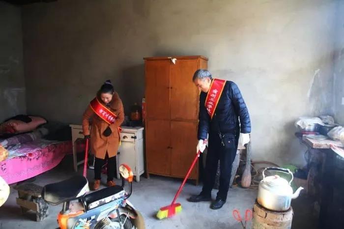 宿州工业学校组织党员开展志愿者服务活动(图5)