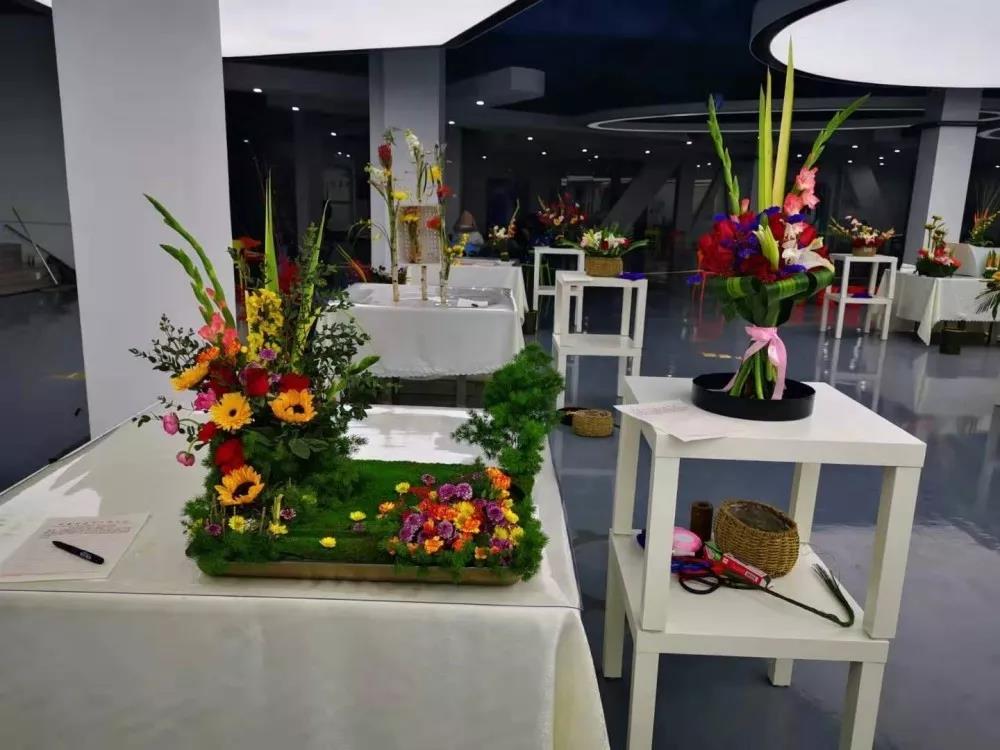 2020年宿州市中职学校技能大赛——宿州工业学校插花艺术赛图片集锦(图4)