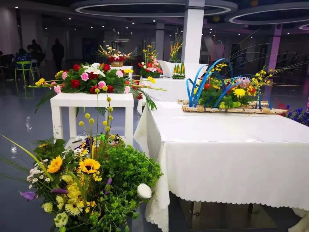 2020年宿州市中职学校技能大赛——宿州工业学校插花艺术赛图片集锦(图16)