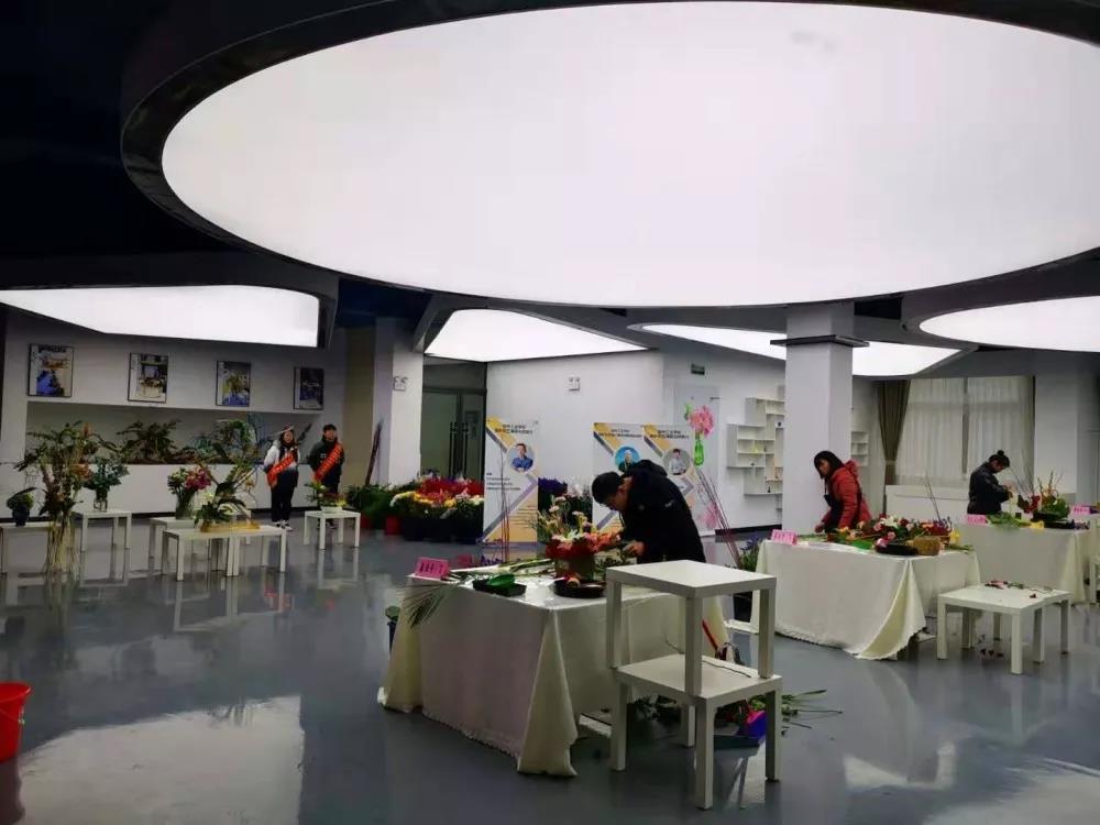 2020年宿州市中职学校技能大赛——宿州工业学校插花艺术赛图片集锦(图13)