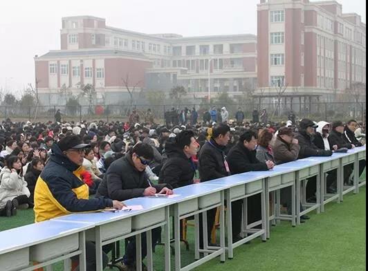 吟唱难忘峥嵘岁月 谱写时代奋进篇章 ——宿州工业学校举行2019年“我和我的祖国”校园歌手大赛暨2020年新年歌会(图11)