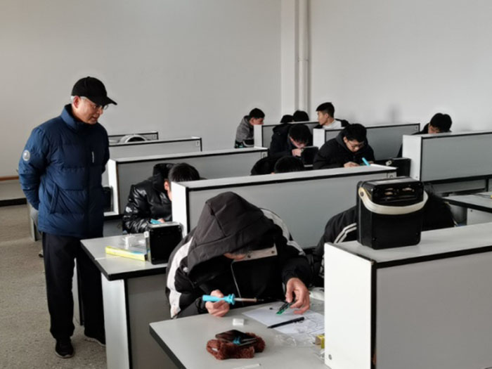 宿州工业学校2020年秋季校级技能大赛圆满成功(图2)