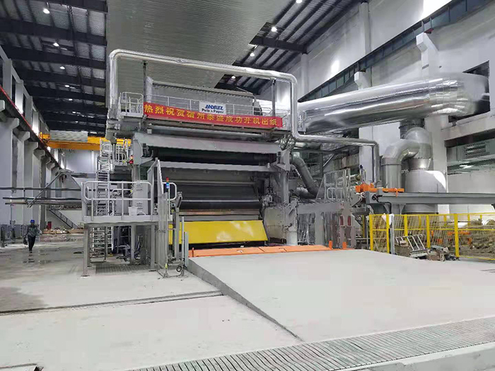 工学结合 服务本地经济发展——宿州工业副校长顾文虎考察相关企业并签署工学交替协议(图1)