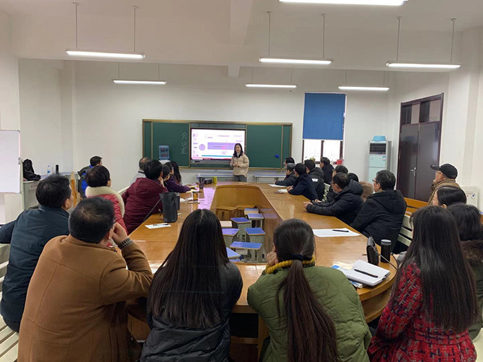 工欲善其事 必先利其器 ——宿州工业学校开展信息化教学培训(图1)