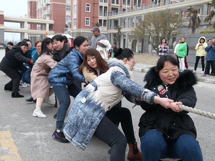 宿州工业学校女教工们举行趣味体育活动欢庆三八妇女节(图8)