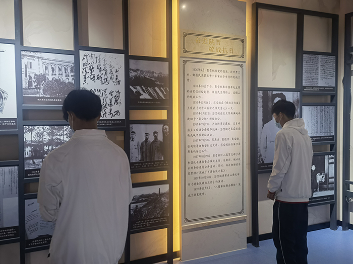 不忘历史 牢记使命 ——宿州工业学校2021年清明节祭扫革命烈士墓活动(图6)