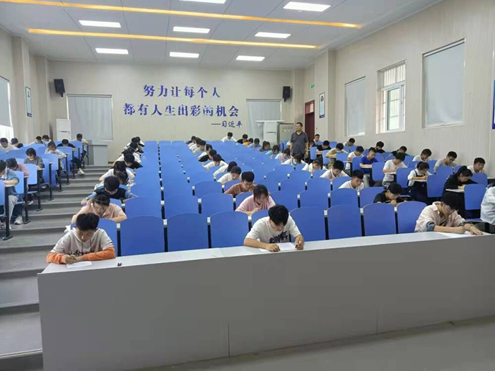 宿州工业学校开展“法律法规、校规校纪、党史校史”知识测试活动(图1)