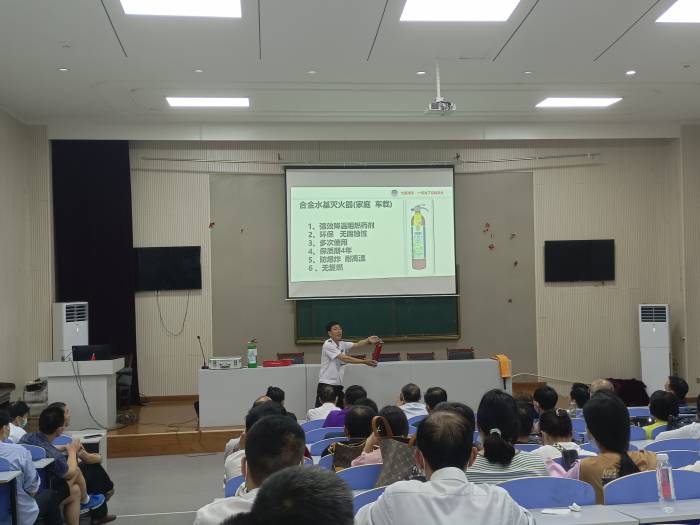 宿州工业学校举办消防安全知识专题讲座(图2)