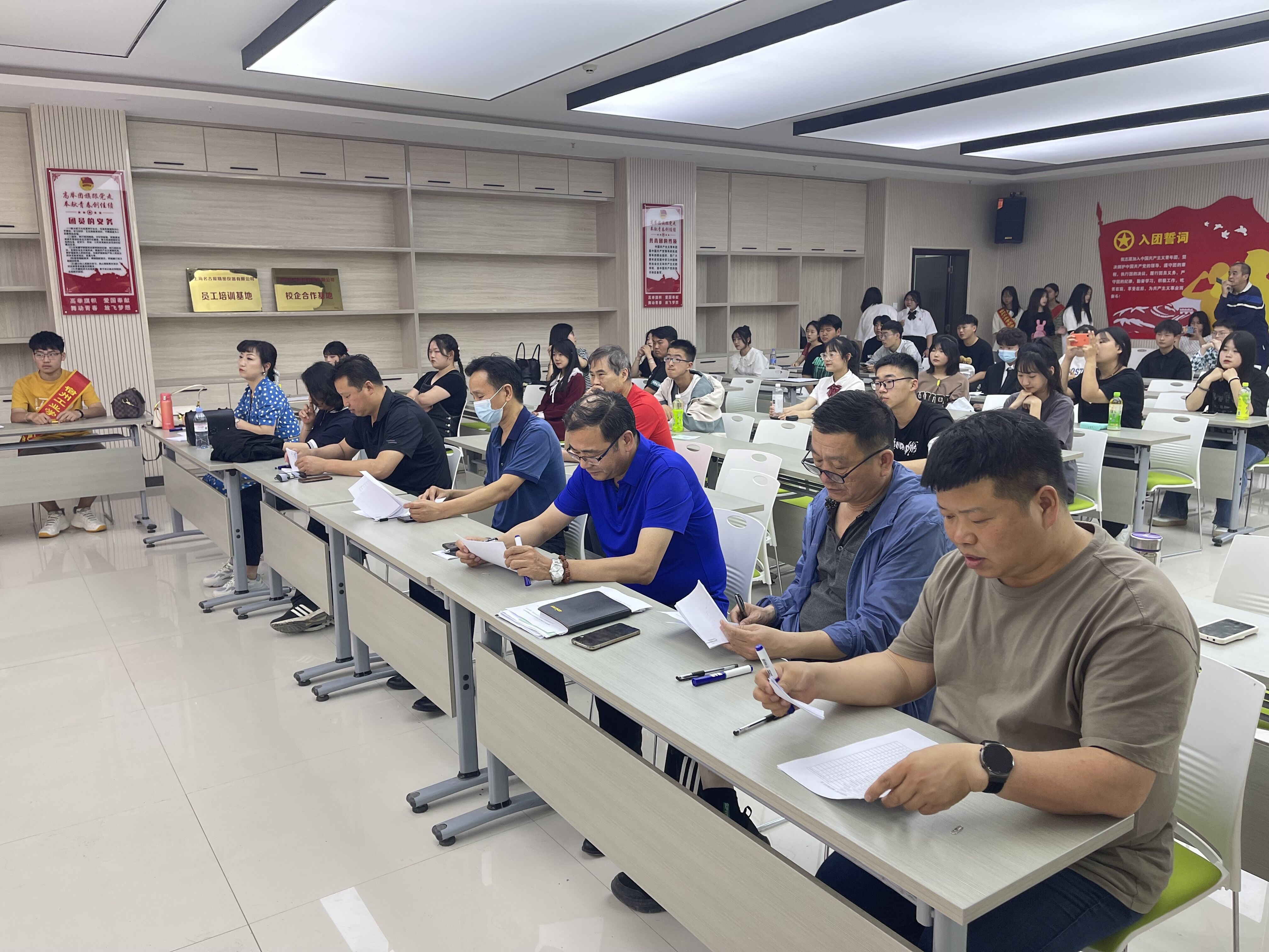 用书香浸润心灵，让青春唱出最强音——宿州工业学校举办书香校园系列活动之“强国有我”演讲比赛(图4)