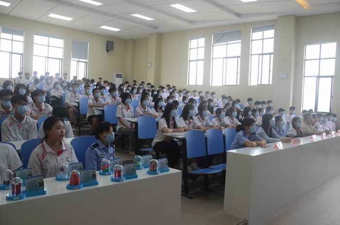 铭记历史，拒绝毒品 ——宿州工业学校举办禁毒宣传主题班会课活动(图1)