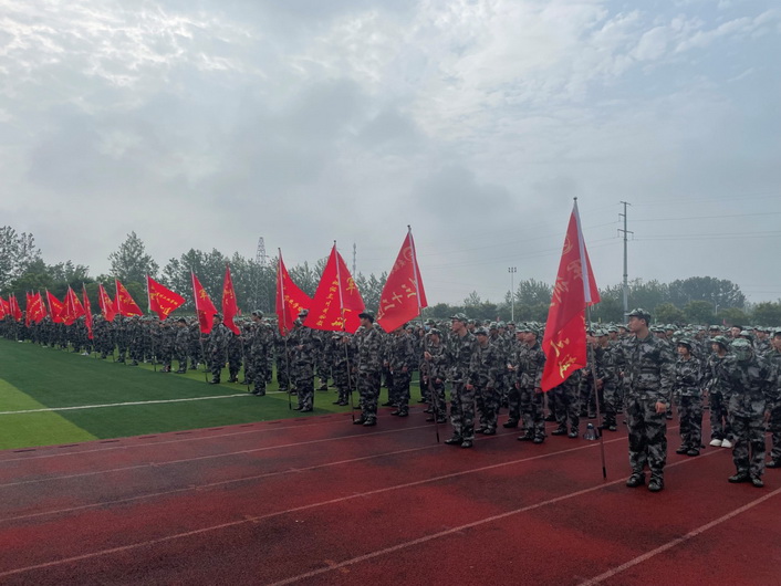 安徽省宿州工业学校2022级新生军训动员大会成功举行(图1)