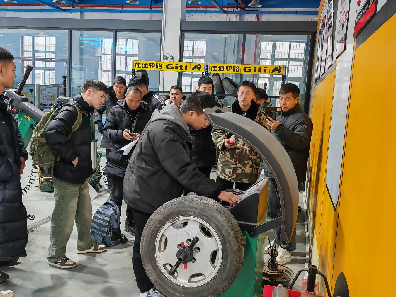 宿州工业学校开展2022年秋季退役士兵 技能培训结业考核工作(图2)