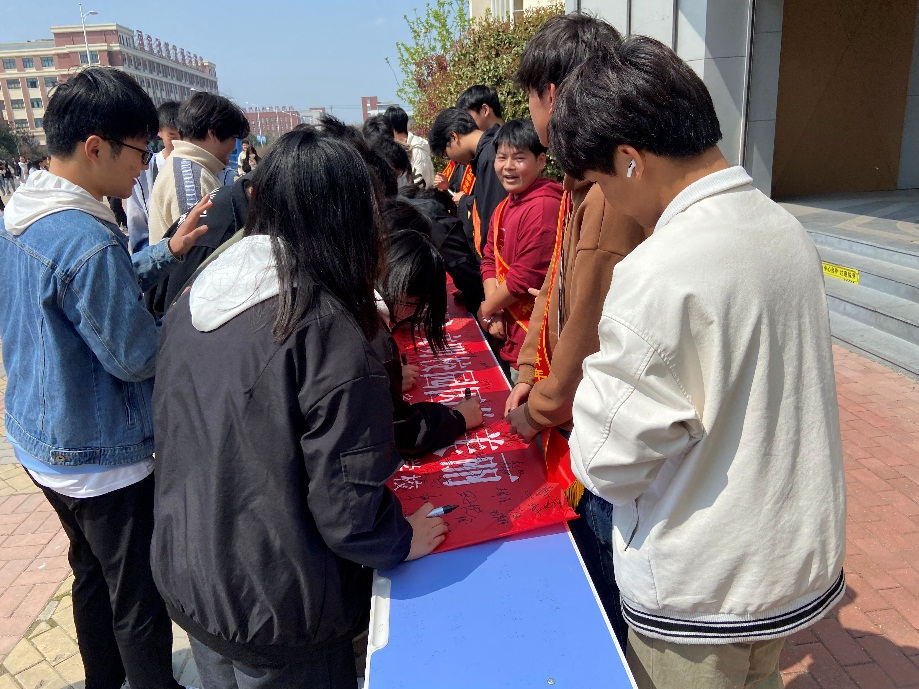 宿州工业学校开展垃圾分类知识 宣传周活动(图2)