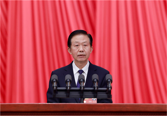 十四届全国人大一次会议举行第二次全体会议 习近平等在主席台就座(图5)