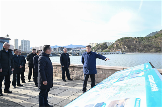 习近平在北京河北考察灾后恢复重建工作时强调 再接再厉抓好灾后恢复重建 确保广大人民群众安居乐业温暖过冬(图1)