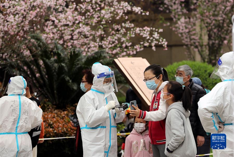 新华述评:坚持“动态清零”不放松(图1)