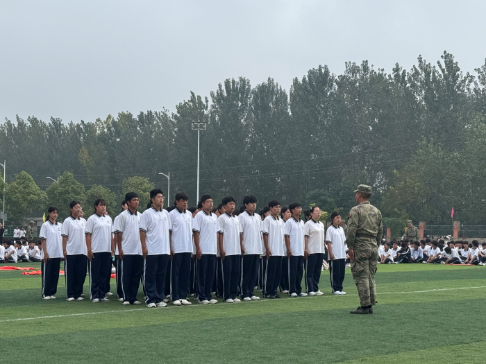 启航新征程 不负新时代 ——宿州工业学校隆重举行2024级新生军训总结大会(图2)
