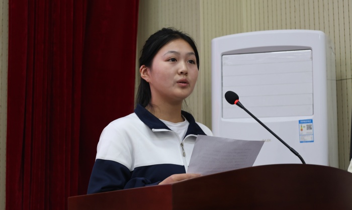 凝心聚力同奋进，“团”结奋斗谱新篇 ——宿州工业学校开展2024年新团员入团宣誓仪式(图3)