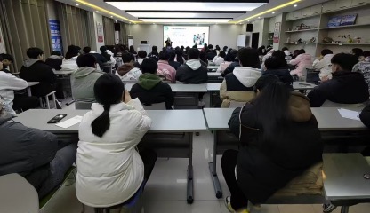 同辈用“心”护航  合作携爱前行——安徽省宿州工业学校开展学生心理委员讲座(图2)