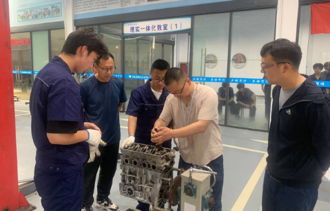 “技能立身 匠心筑梦” ——安徽省宿州工业学校成功举办2025年职业技能活动周各项活动(图2)