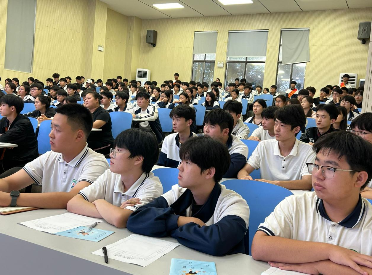 宿州工业学校举行入团积极分子培训开班仪式暨首场专题团课(图3)