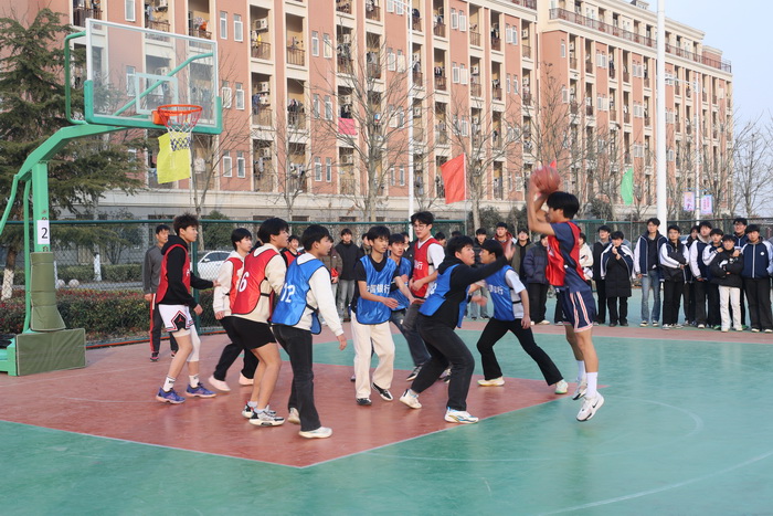 逐梦赛场展风采，五育融合谱新篇 ——“中国银行” 杯宿州工业学校 2025 年秋季篮球联赛火热开赛(图6)