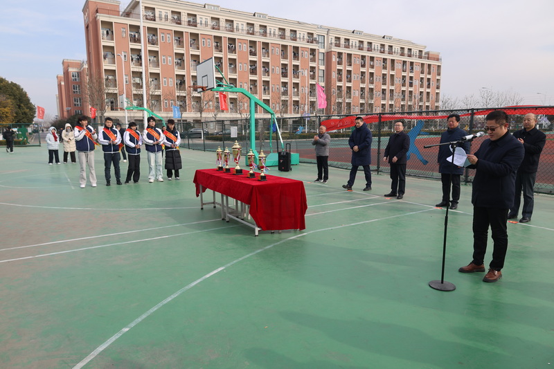 联赛收官颁奖贺今朝，青春逐梦扬帆向未来 ——宿州工业学校“中国银行杯”2025年秋季篮球联赛圆满落幕(图1)