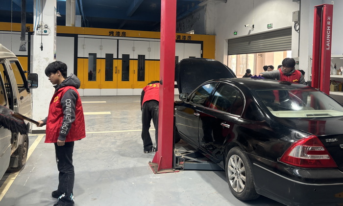 三月春风暖 志愿践初心——宿州工业学校晨曦公益社团学雷锋志愿服务周活动纪实(图2)