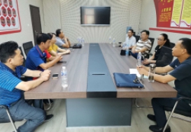 市教体局领导来我校调研开学工作