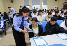 “护航青春、同心反诈” ——巡回法庭走进宿州工业学校